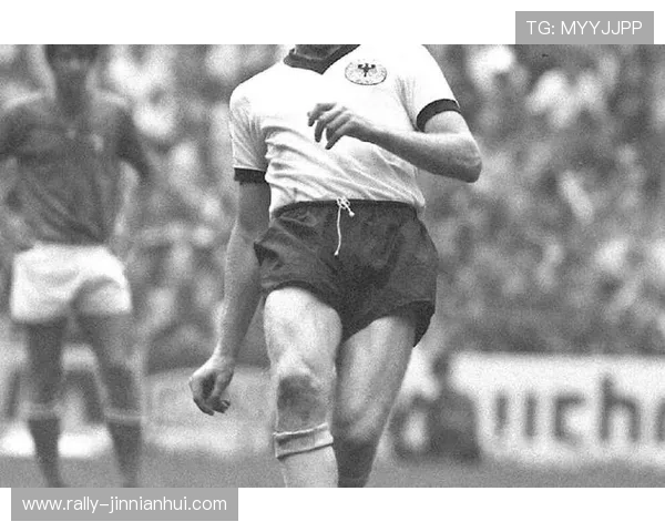 足球星32号球衣背后是谁的传奇故事揭晓全程回顾与精彩瞬间