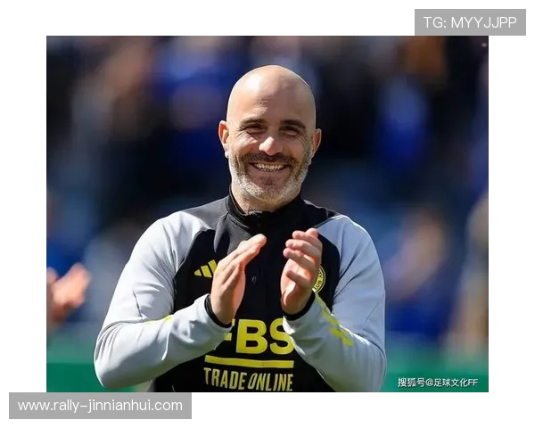 足球球星因被爆出轨事件引发热议媒体关注众多粉丝怒斥背叛行为 足球球星因被爆出轨事件引发热议媒体关注众多粉丝怒斥背叛行为