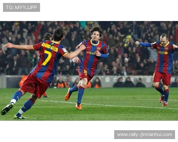 足球球星VCR：回顾其辉煌成就与激动人心的赛场瞬间